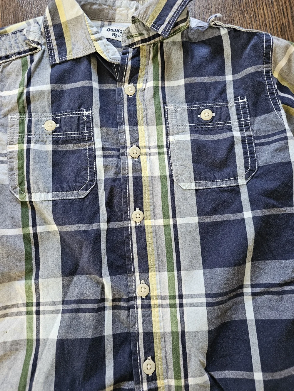 Oshkosh Bgosh Plaid Button-Up Shirt in Navy, White & Green Size Boys 4